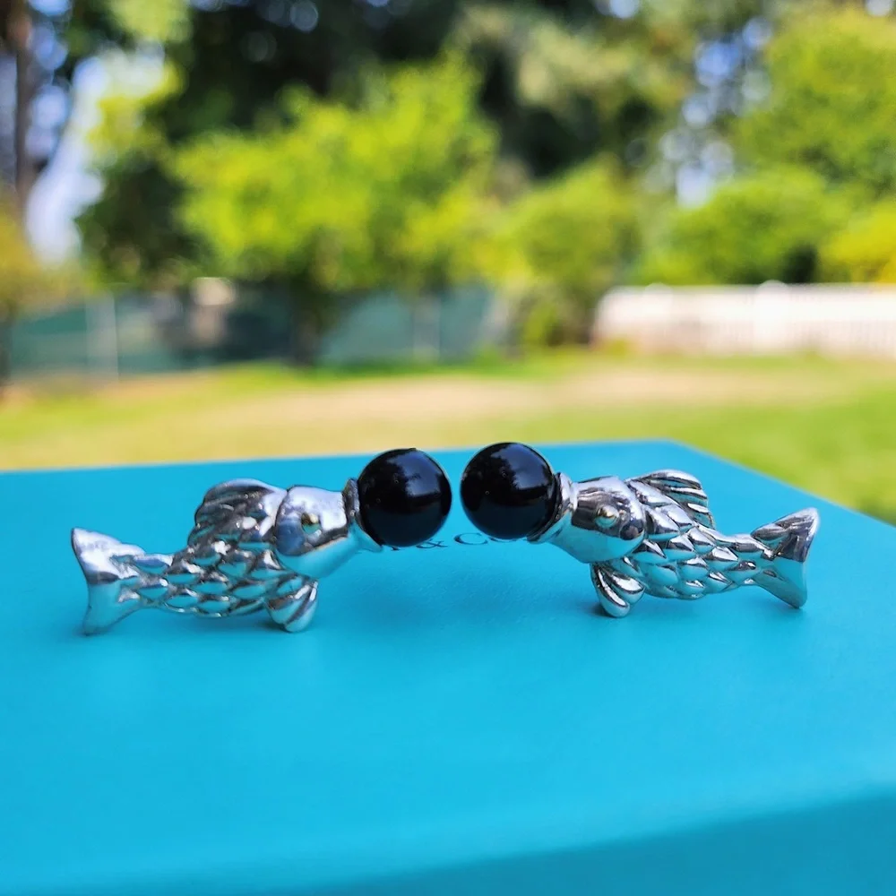 🧧SOLD🎋RARE Vintage Tiffany & Co. 2-Tone 18k Gold Silver Onyx Koi Fish Earrings - Picture 2 of 6